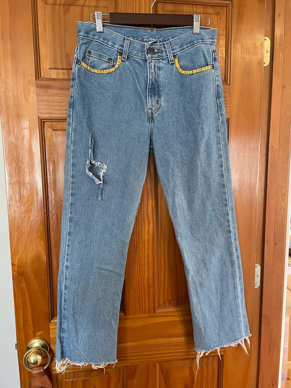 Faded Glory Womens embroidered jeans size 29/30